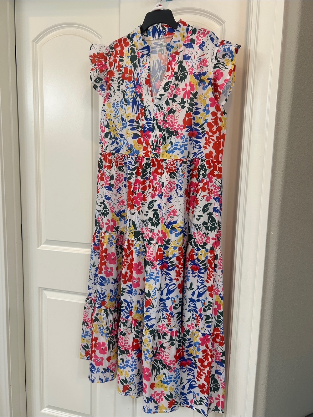 Floral V-Neck Midi Dress in Multicolor - LIKE NEW